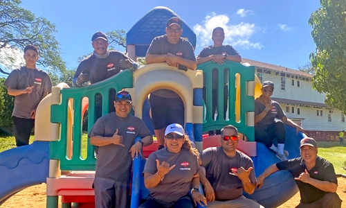 Orkin Branch 801 in Honolulu, Hawaii Volunteers with HUGS House